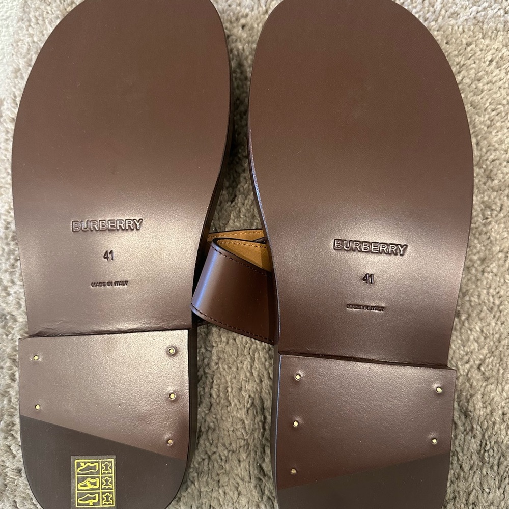 Burberry Sandals - Picture 2 of 5